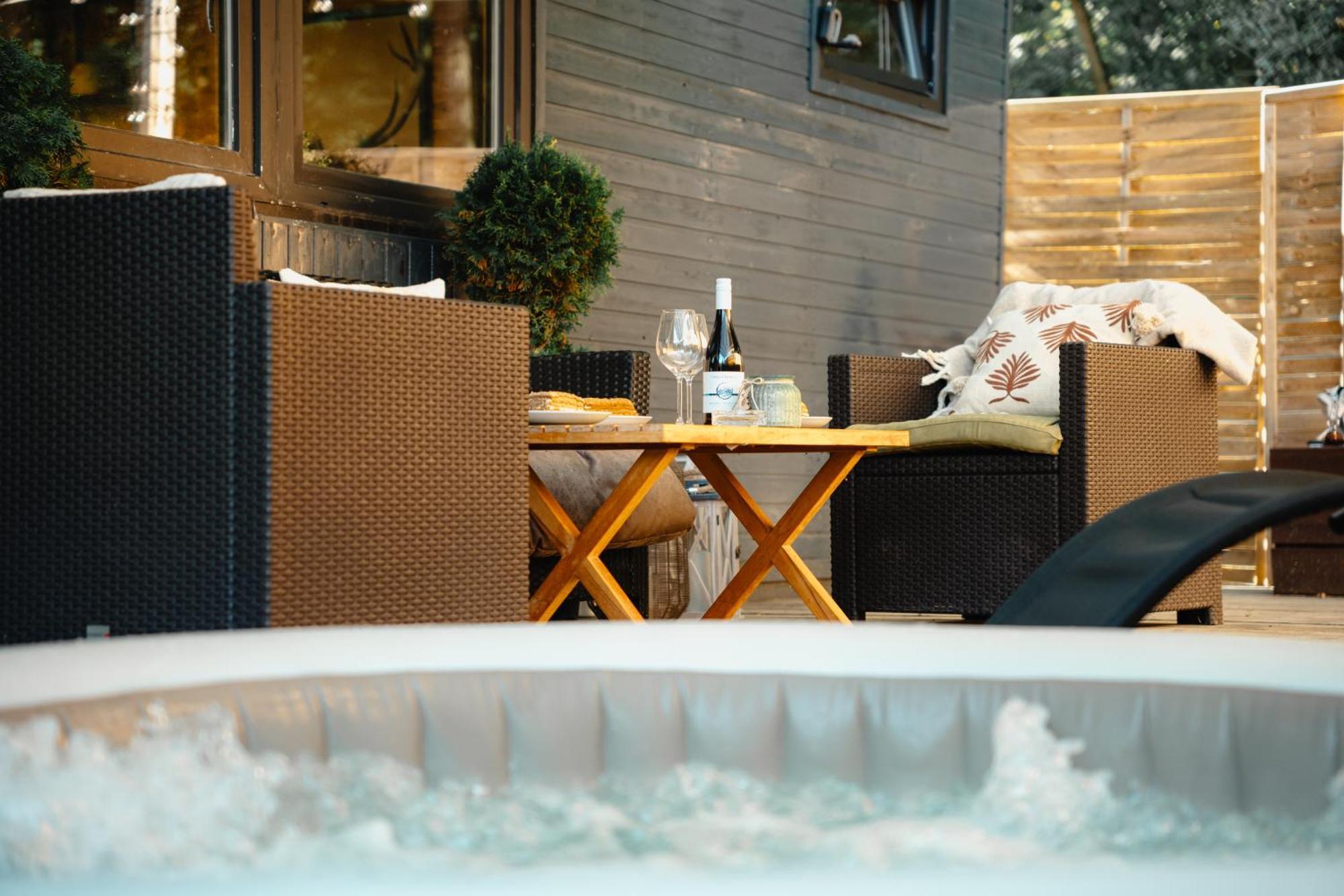 Secret Lake Prag Magic Place Relaxation& Wellness Rehenice Экстерьер фото